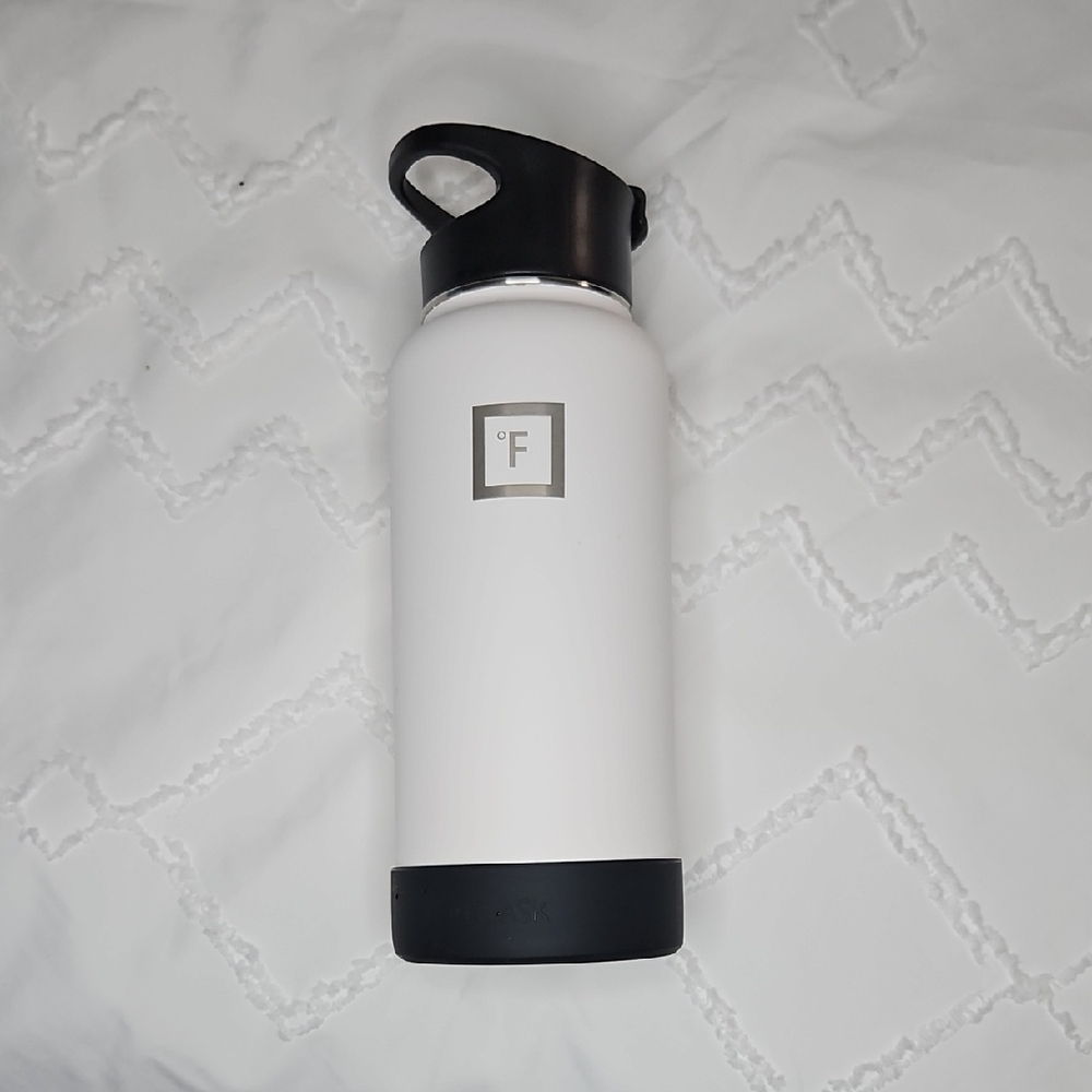 IRON FLASK 32 oz. Watwr Bottle With Rubber Boot